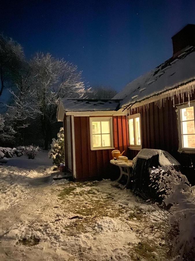 Mysig Stuga Naera Aestad Vingard & Spa Villa Exterior photo